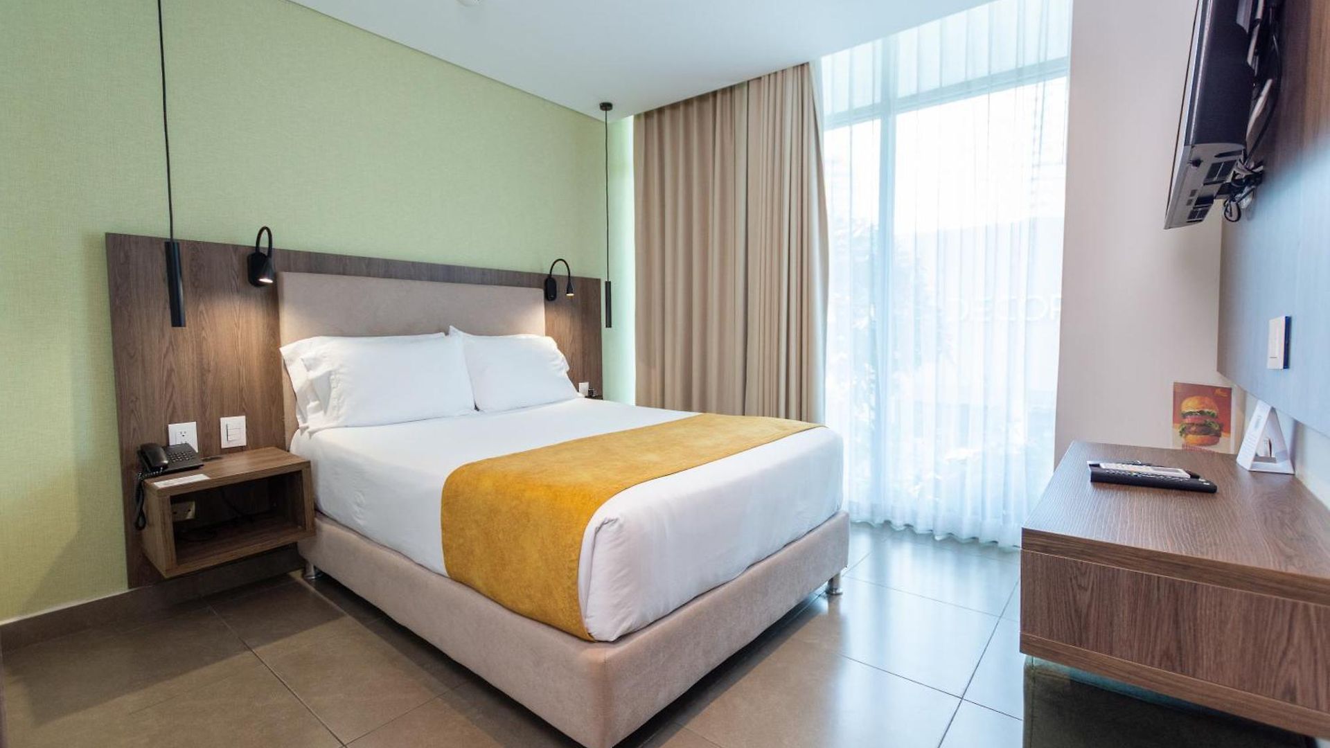 Zi One Luxury 4*