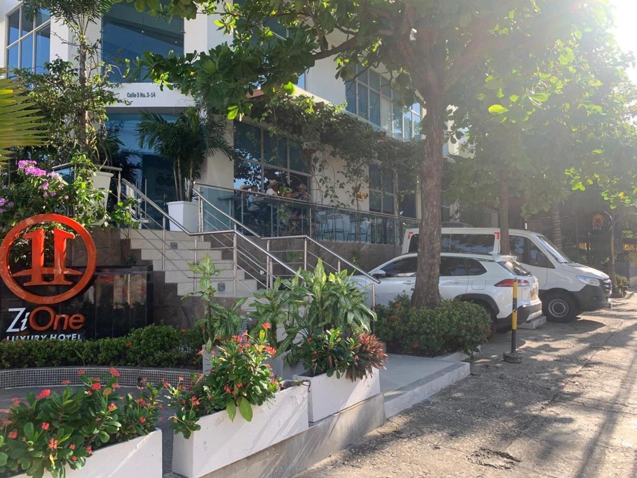 Zi One Luxury Hotel 4*